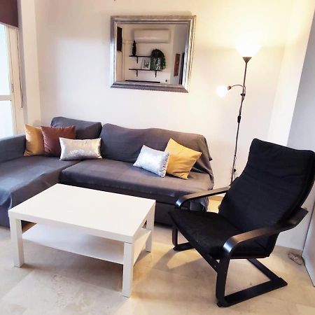 2Bdr Sunny Apartment With Pool And Private Parking In Benalmádena Esterno foto