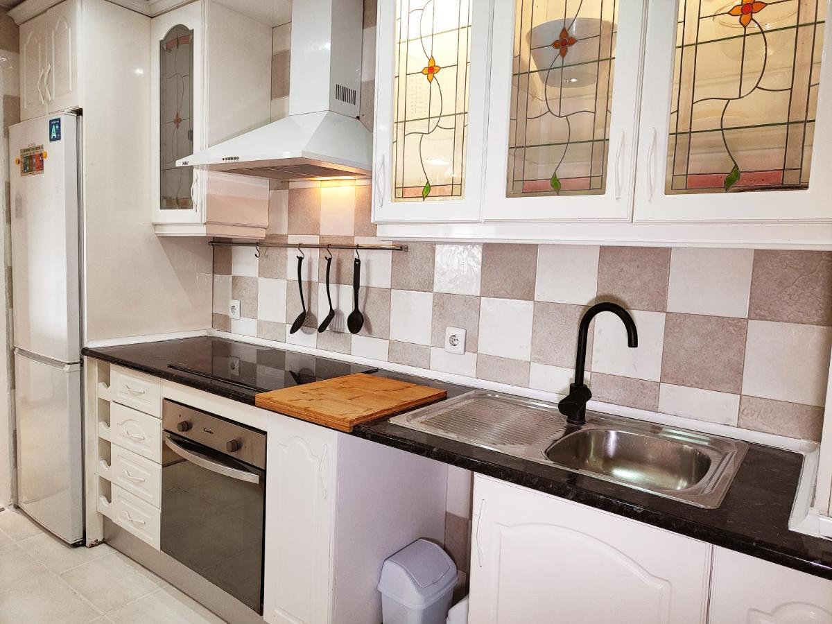 2Bdr Sunny Apartment With Pool And Private Parking In Benalmádena Esterno foto