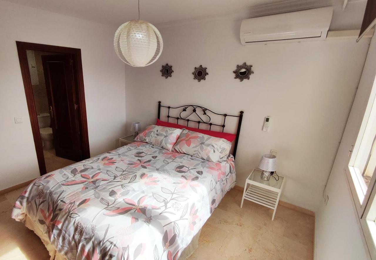 2Bdr Sunny Apartment With Pool And Private Parking In Benalmádena Esterno foto