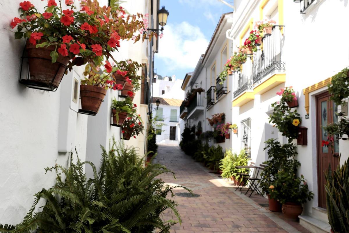 2Bdr Sunny Apartment With Pool And Private Parking In Benalmádena Esterno foto