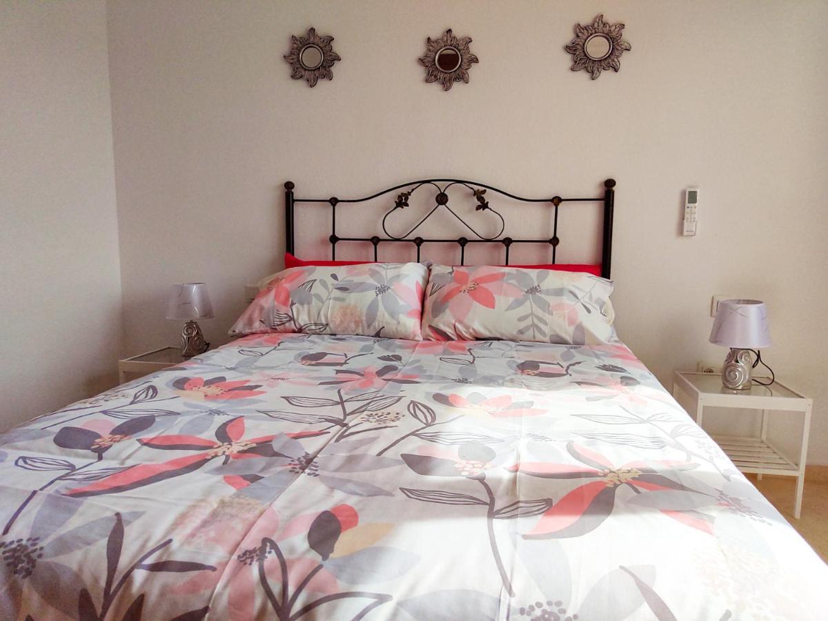 2Bdr Sunny Apartment With Pool And Private Parking In Benalmádena Esterno foto